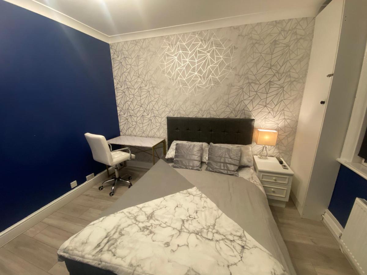1 Bedroom Luxury Apartments By London City 外观 照片